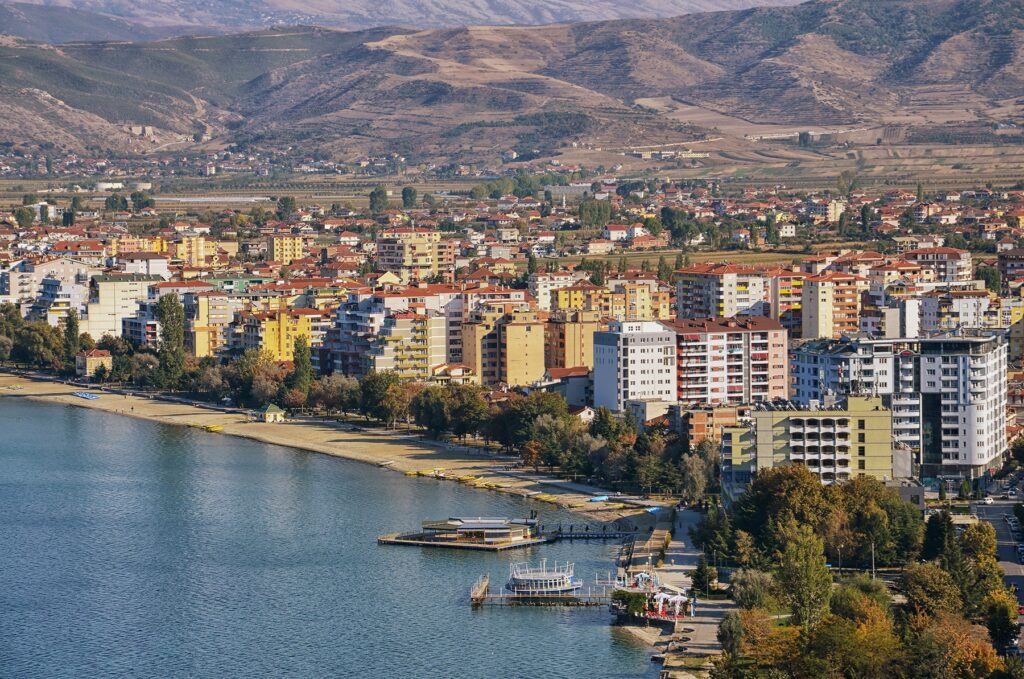 OSSH 4.6 mln euro investime në rrjet në zonën e Pogradecit si ndikim i turizmit